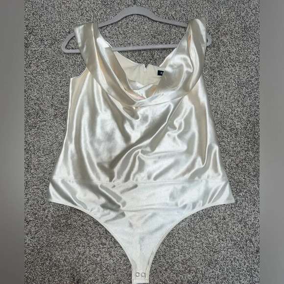 Off the Shoulder Bodysuit in Cream Color from Express - Picture 6 of 7